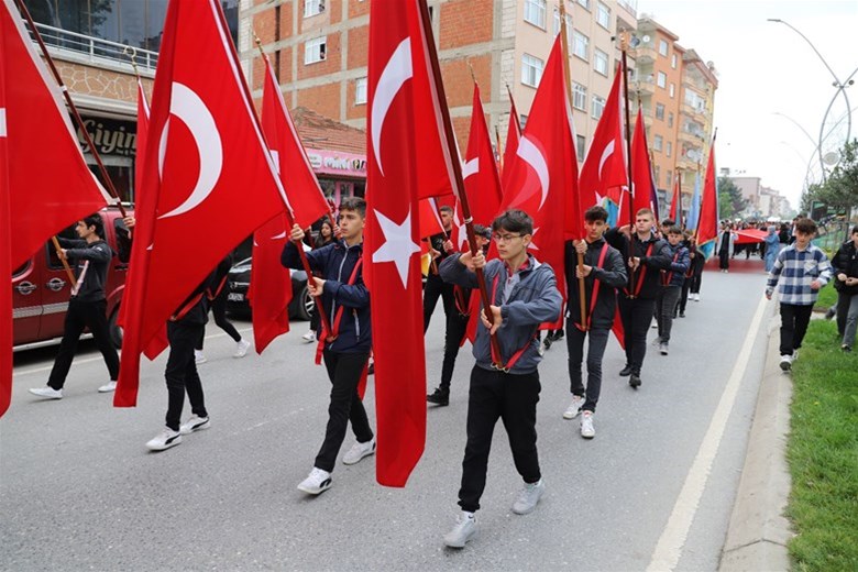 Sakarya Gençlik ve Spor İl Müdürlüğü, 19 Mayıs Atatürk'ü Anma Gençlik ve Spor Bayramı'nı tüm İlçelerde düzenlenen etkinliklerle kutlandı.